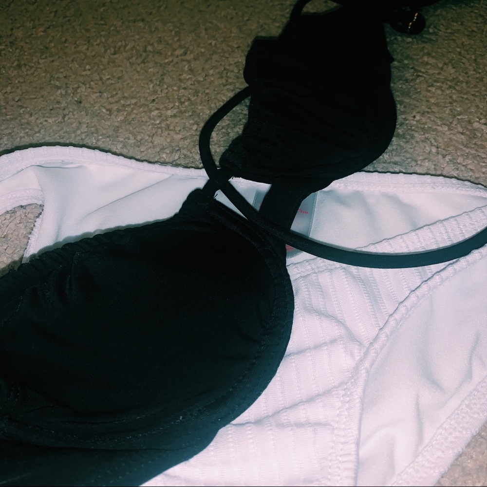 SOLD ON DEPOP🚫Underwire Scrunch-Tie BikiniTop - Picture 6 of 6